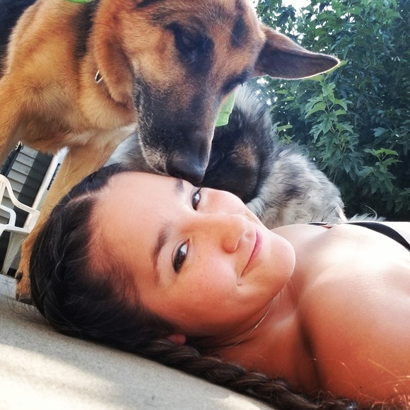 Meet your Posher, Kassaundra - Picture 2 of 2